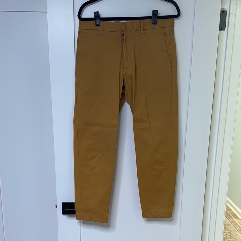 Banana Republic Aiden Slim Fit Chino - Gold